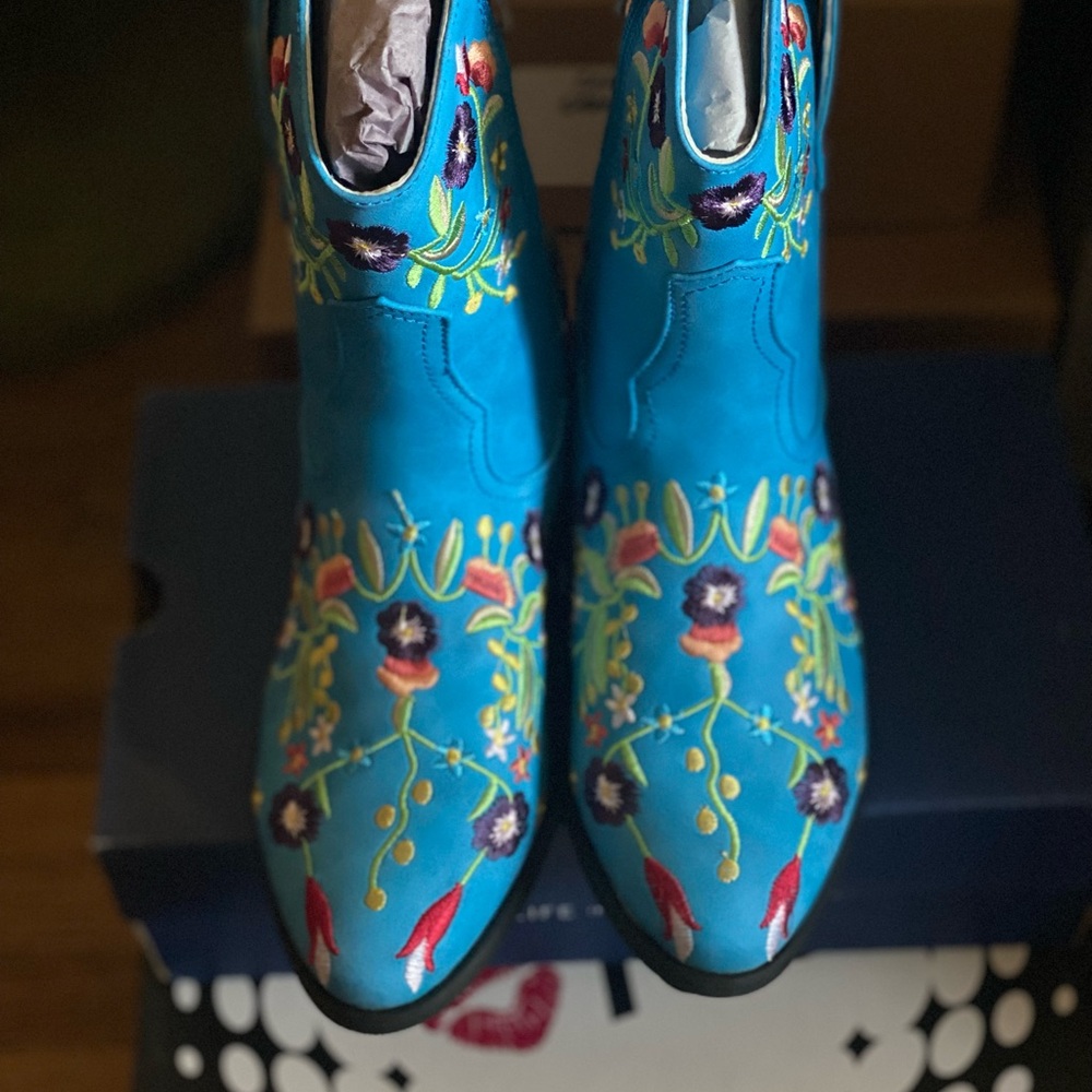 Embroidered Turquoise Women's Ankle Booties